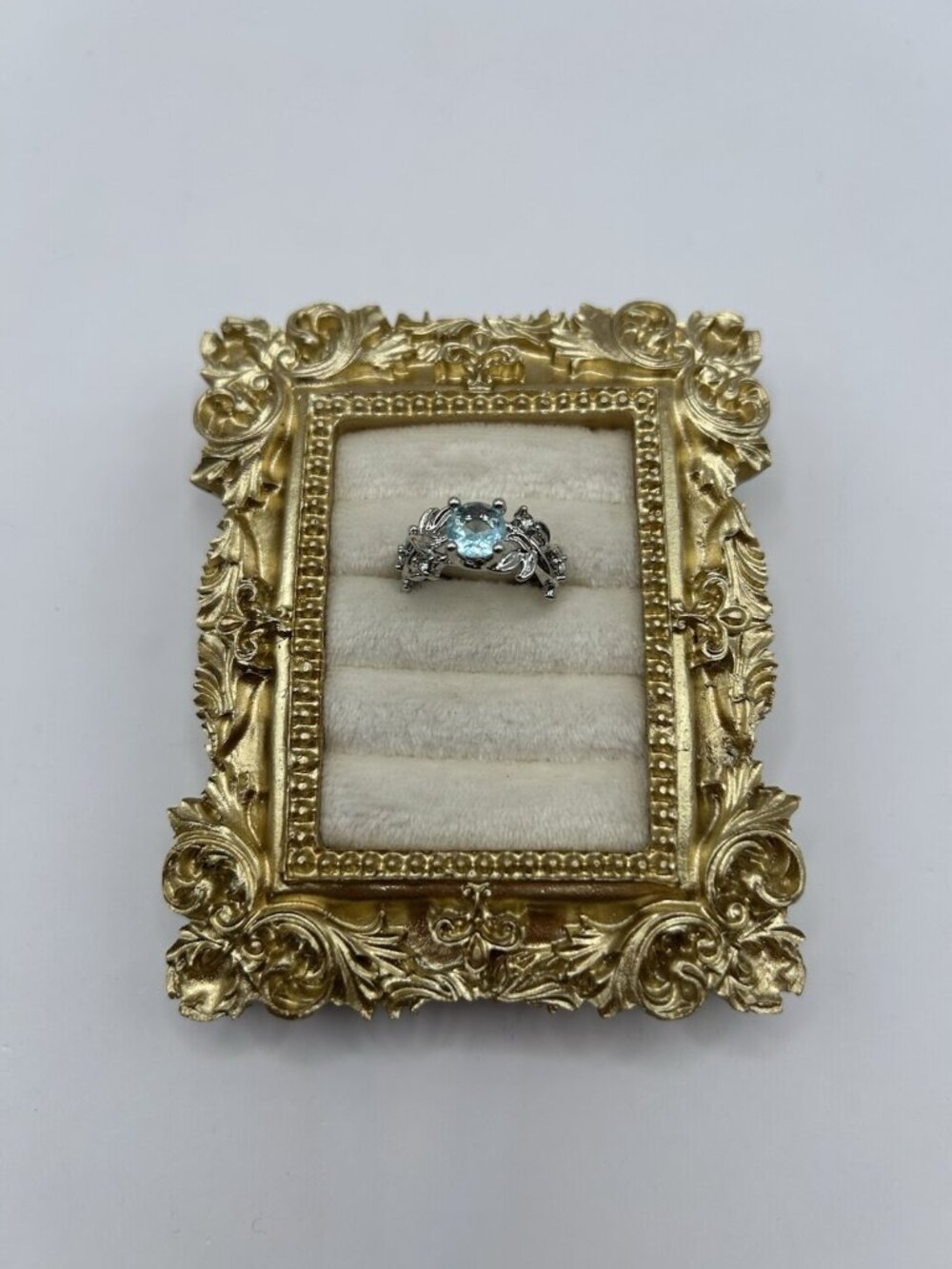 Silver Tone Leaf Vine Ring Blue Stone Center Unbranded Size 6.5 Elegant Design